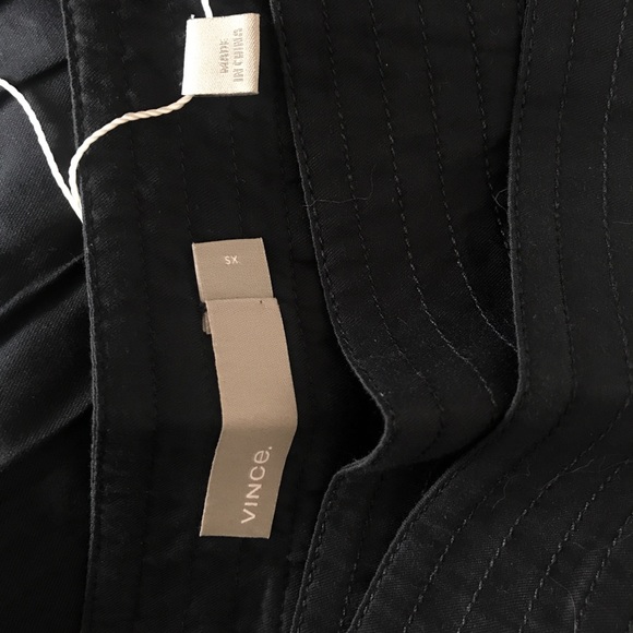 💰PRICE DROP💰Vince Navy mid length skirt - Picture 6 of 8